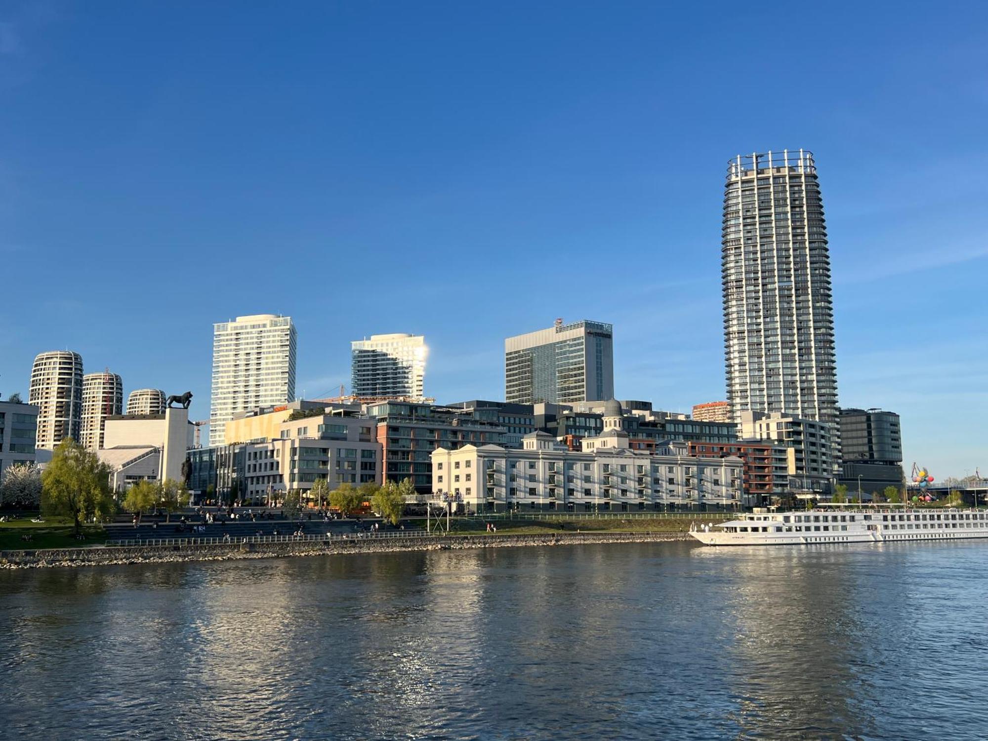 Heart Of The City Center 2 Rooms By Zazi บราติสลาวา ภายนอก รูปภาพ